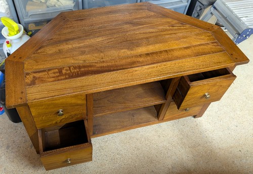 Solid dark wood corner - dark,